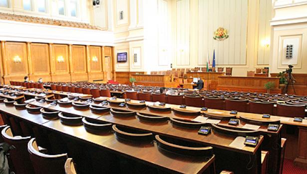 Комисии в парламента гласуват парите за здраве и проектобюджета за 2015-а