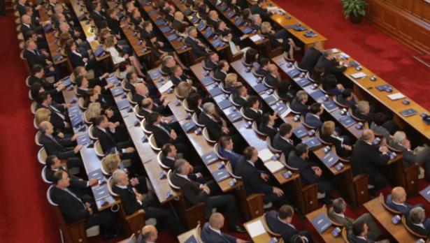 Президентът пак ще избира главния секретар на МВР