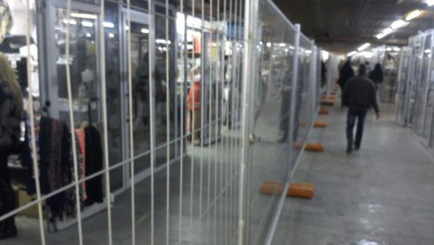 Гола жена напада мъже в Пловдив