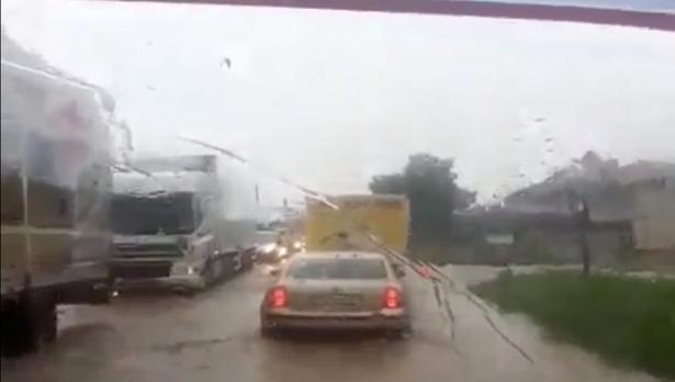 Отводниха пътя към границата с Турция