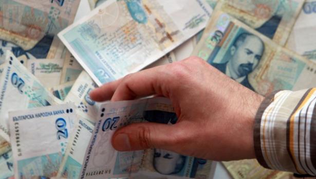 От днес плащат пенсиите и великденските добавки
