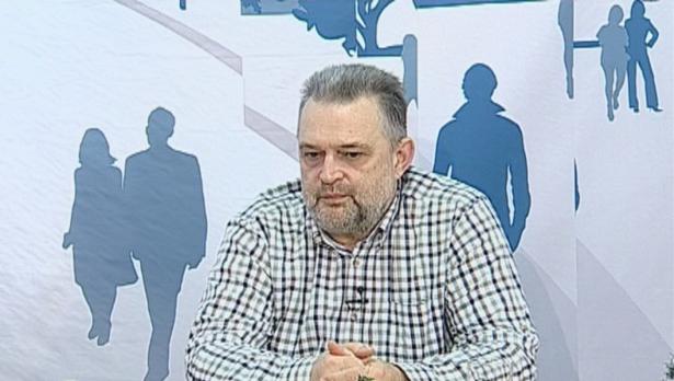 "Щрихи от утрото" (29.12.2015) - Кой и защо посегна на сградата на Кукления театър във Варна?