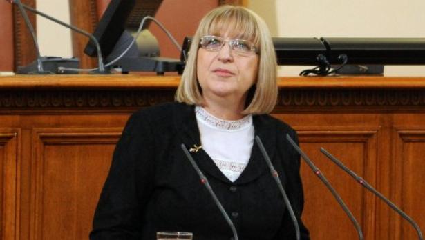 Цецка Цачева: Няма масова чистка в НС