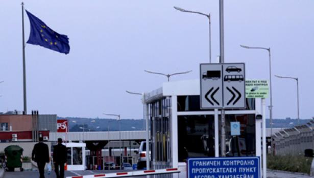 Митничари откриха стоки менте