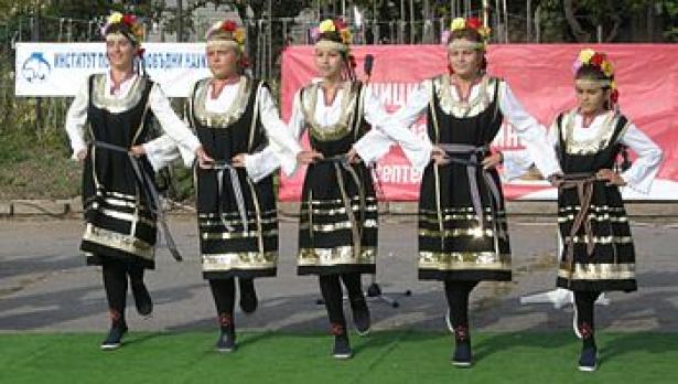 4 дни „Виница“ пее и танцува
