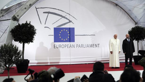 Папа Франциск на кратка визита в Европарламента