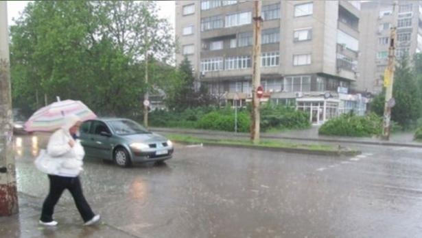 Краткотрайни дъждове в сряда