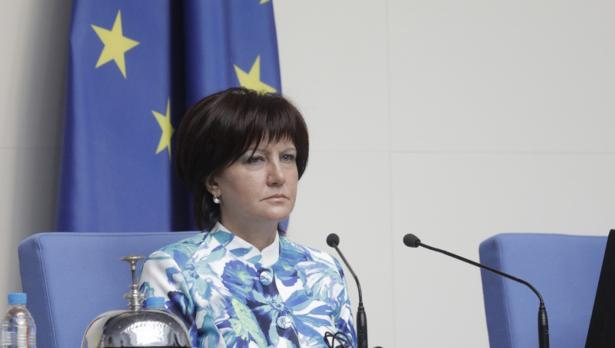 Караянчева: Резолюцията на Европарламента няма правна стойност
