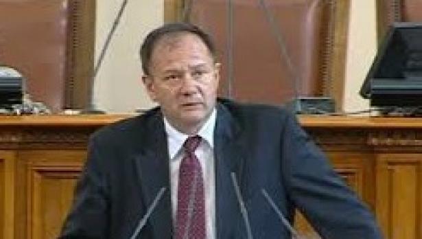 Михаил Миков: Служебното правителство си надхвърля правомощията