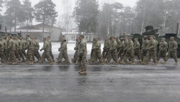 Вдигат превантивно сигурността в американските военни бази в Европа