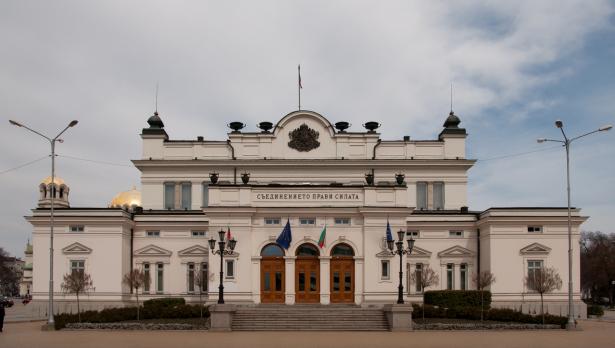 Бюджетната комисия одобри допълнително 100 млн. лв. за НЗОК