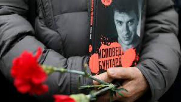 ЕП иска международно разследване на убийството на Немцов