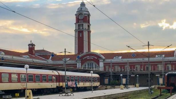 Недостиг на билети за влаковете за Варна и Бургас
