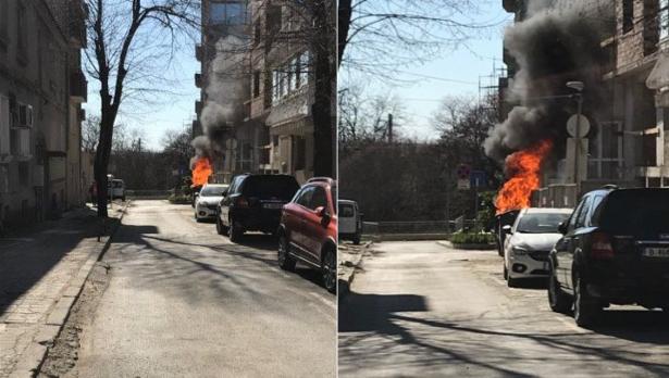 Вандали подпалиха контейнер, може да пламне и сграда в центъра на Варна