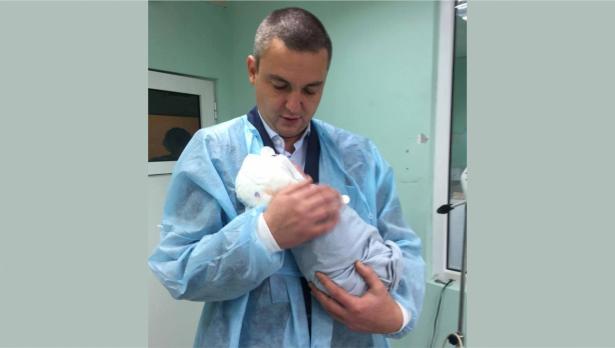 Иван Портних стана татко и на дъщеря
