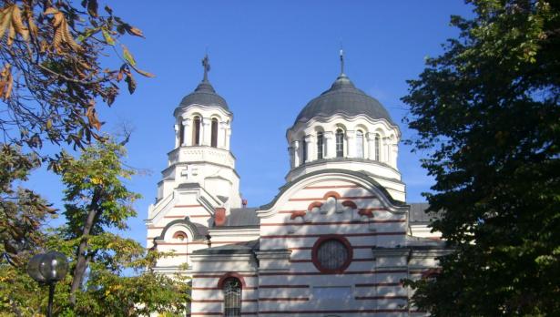 „Света Петка Българска“ - най-красивият варненски храм