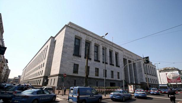 Стрелба в съд в Милано