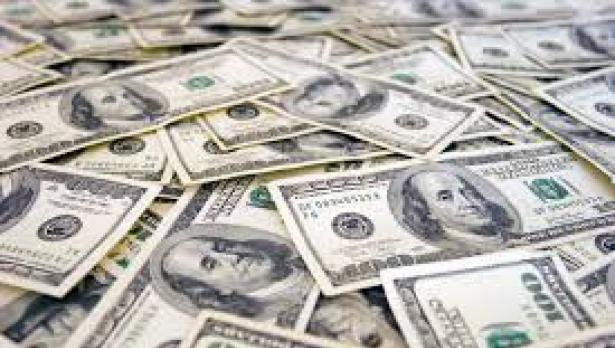 Събраха $230 000 за кола на мъж, ходил по 33 км пеш дневно