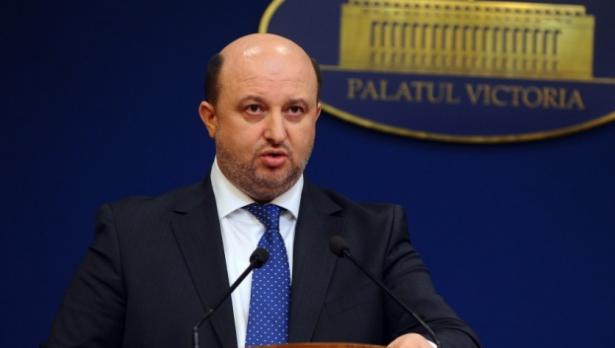 Финансовият министър на Румъния подаде оставка