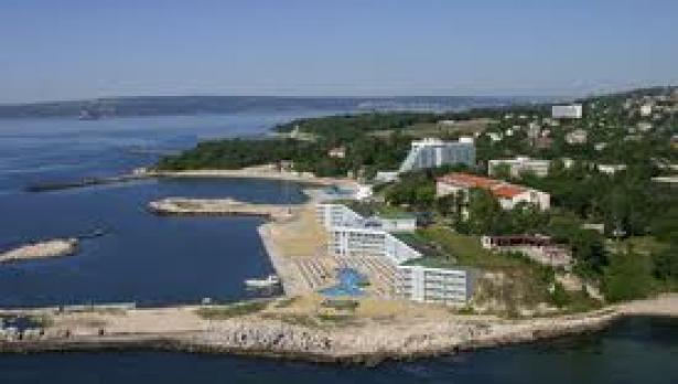 Приходите на хотелиерите растат и през юли
