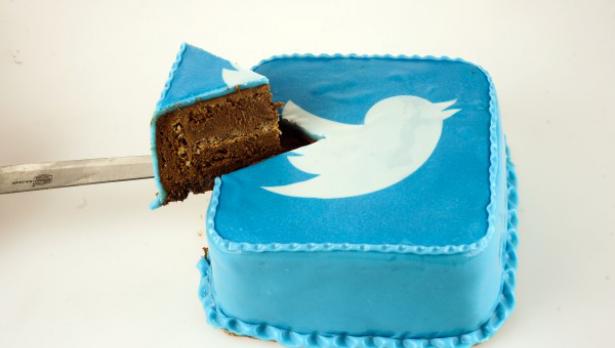 За цялото си съществуване Twitter е загубила $2 млрд.