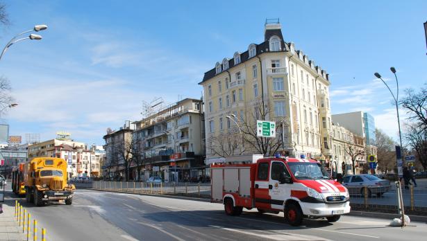 Автобус се запали в центъра на Варна