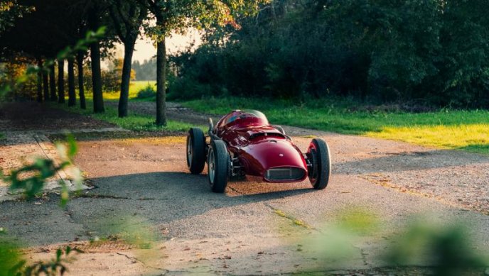 Maserati: 111-и рожден ден преди Годината на Tризъбеца