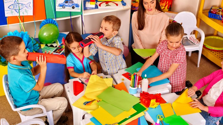 Учат децата на антикорупция с куклен театър