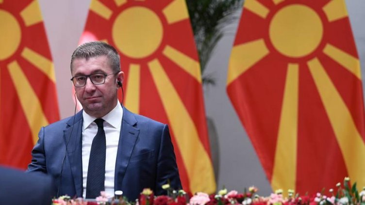 Мицкоски призова за среща между Силяновска и Желязков в Хага