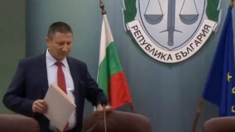 Сарафов обжалва спирането на избора за главен прокурор