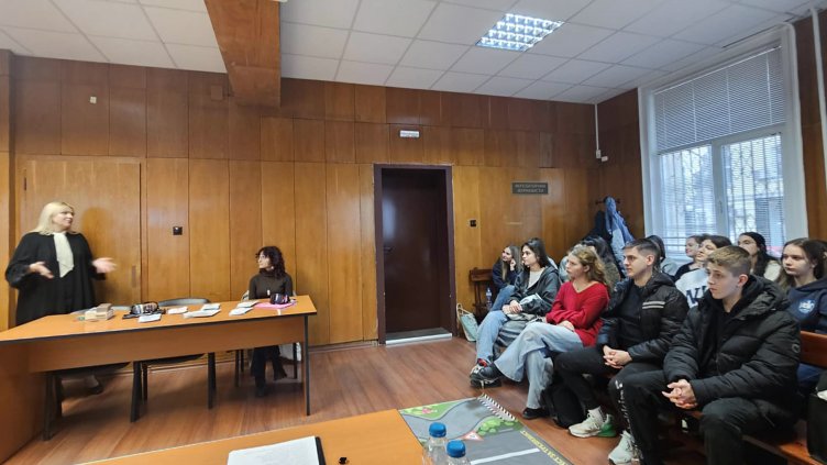 Във Варна продължава кампанията за превенция от употреба на вейпове