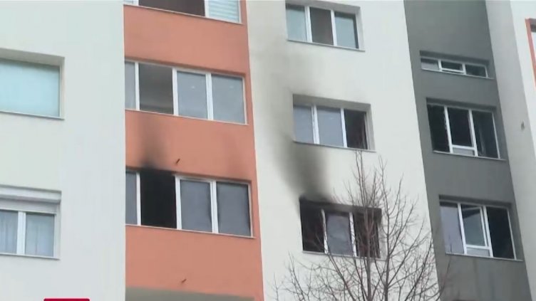 Две деца и трима възрастни са обгазени при пожар в София