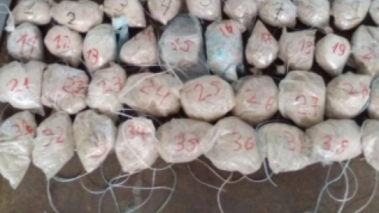 Планини от кокаин на британски плаж