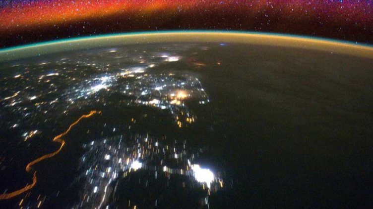 Пуснаха първата „прахосмукачка” на космическия боклук