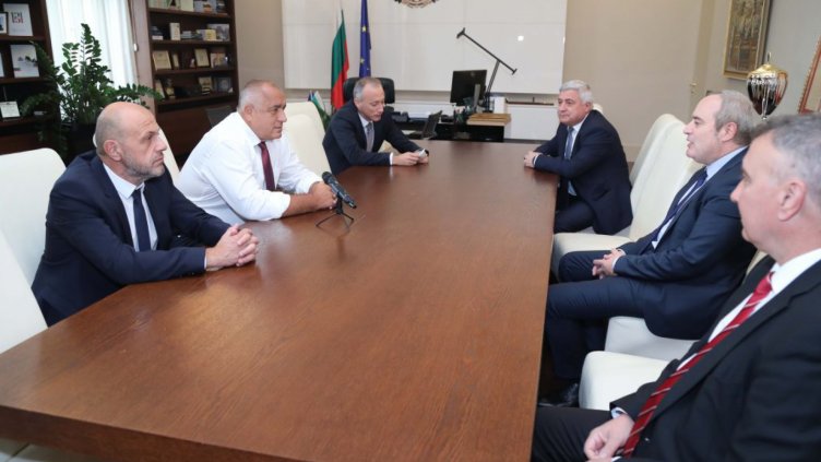 Правителството дава 50 млн. лв. за заплати в университетите