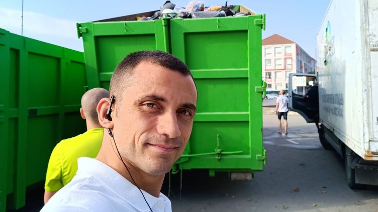 Купуват медицински хеликоптер с капачки и стотинки от Варна