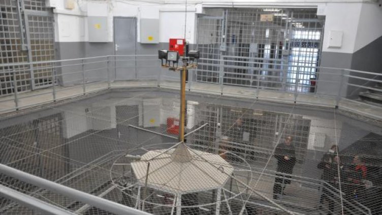 Закопчаха мъж, укриващ се 12 години от затвора край Варна