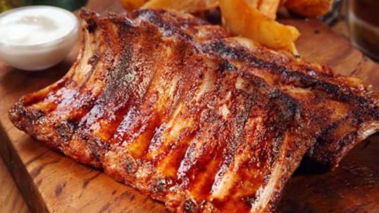 Пържоли и ребра в сос на фурна