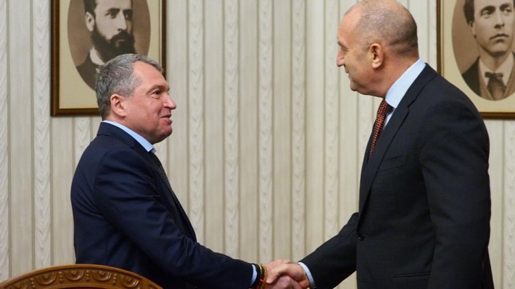 Йорданов при Радев: Преход от лев към евро без правителство и без бюджет има своите рискове