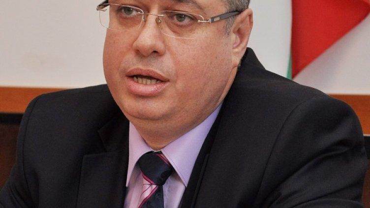 Областният: Ще връщам всички решения, ако нямат гражданственост
