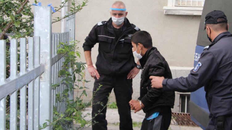 Снимка "Монитор"