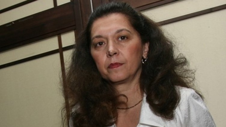 Шефката на НЗОК: 225 млн. са малко, но на харизан кон...