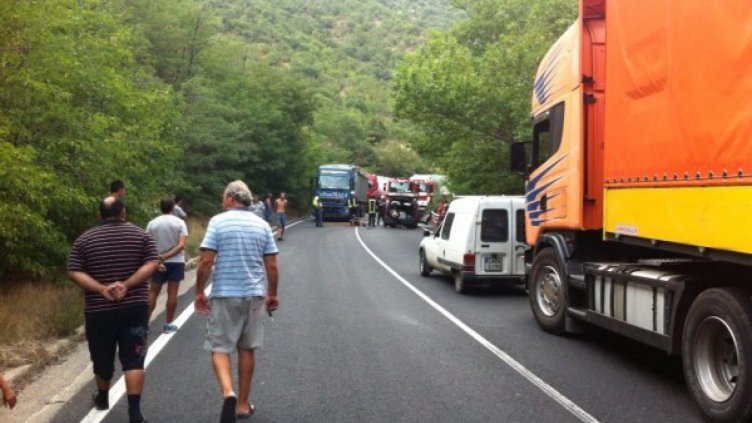 Гумени разделители vs. джигитите в Кресненското дефиле?