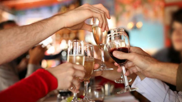 100-годишна забрана падна: Ирландците ще могат да вдигат тост на Великден