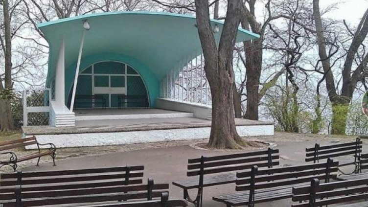 Богата програма на сцена "Раковина" през септември