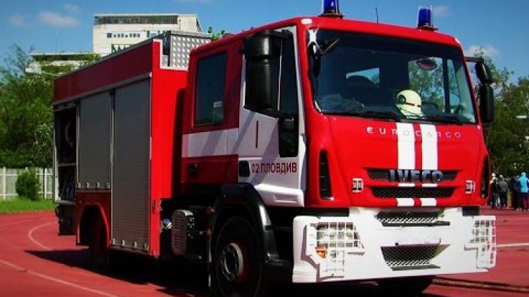 Пожар избухна в автоморга