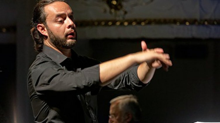 Страцимир Павлов дирижира Фестивален оректър Варненско лято