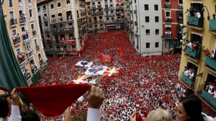 Започна фестивалът Сан Фермин в Памплона (ВИДЕО)