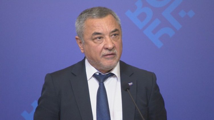 Валери Симеонов: Има друг министър с евтин имот, Бойко да се огледа  