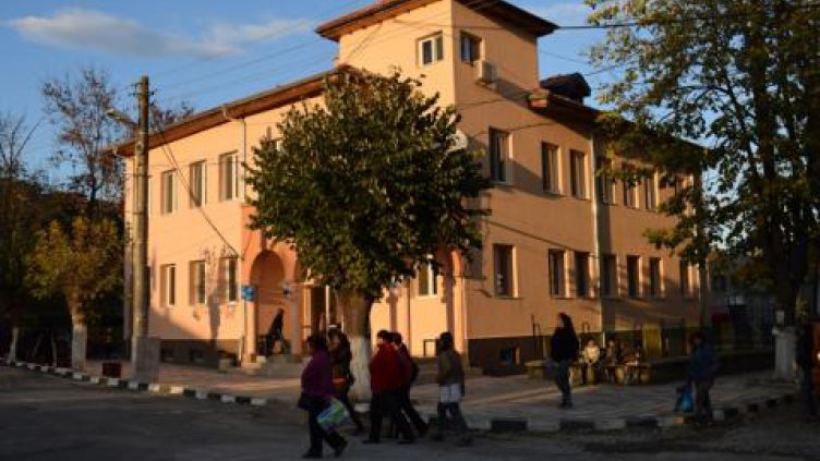 Ром си построил незаконен ресторант върху парцел, дарен на общината